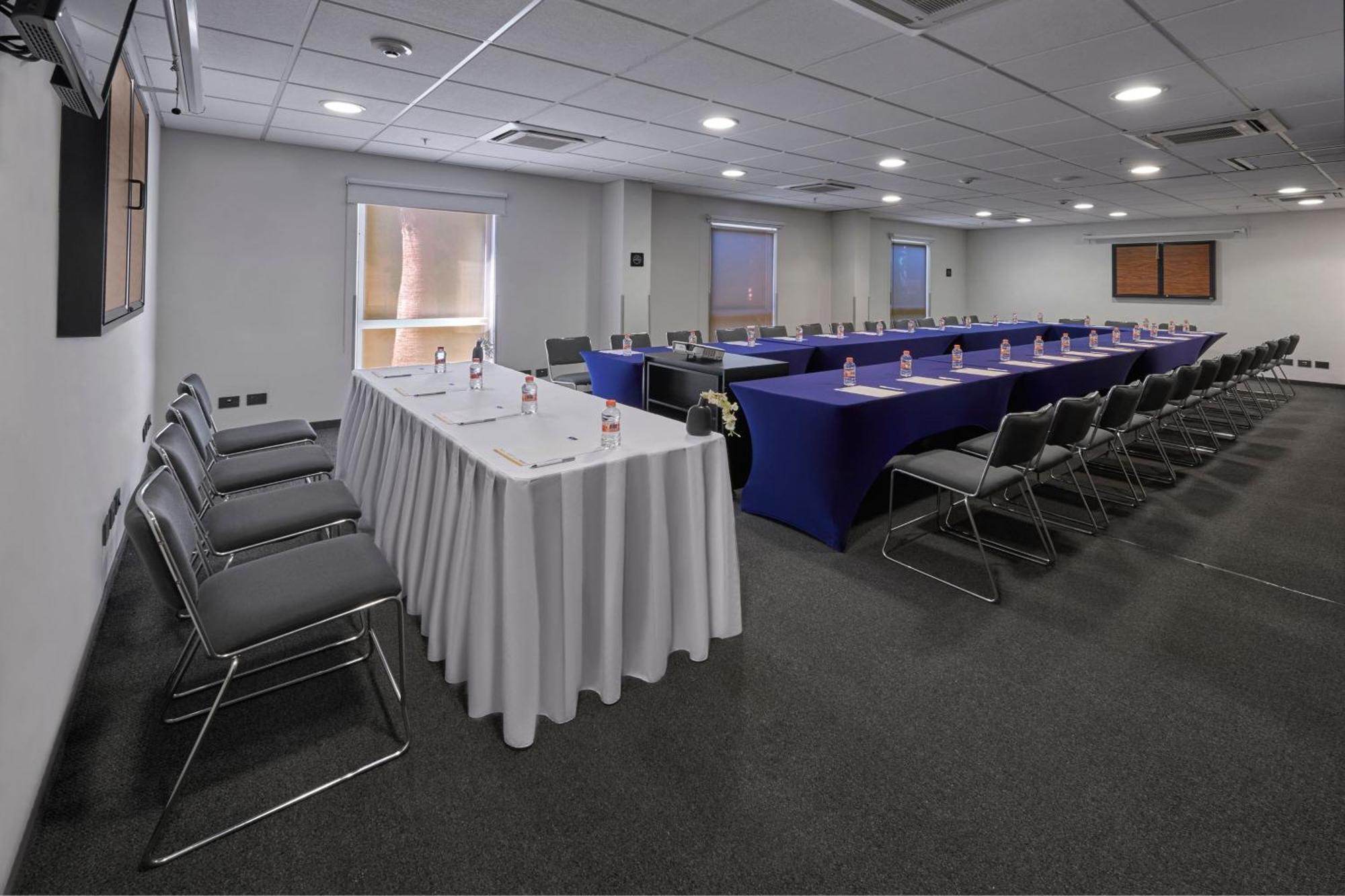 City Express Junior By Marriott Puebla Finsa Ngoại thất bức ảnh