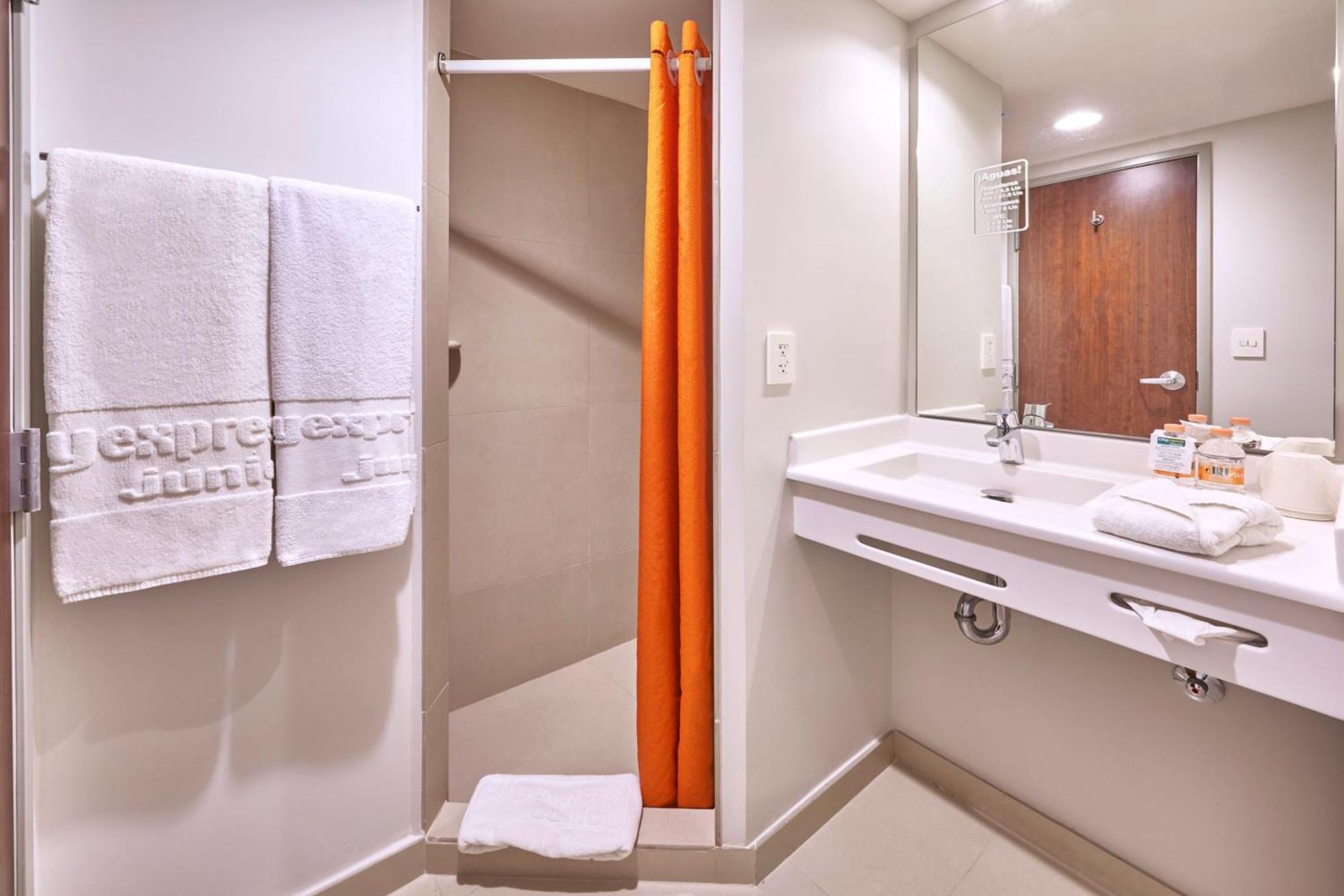 City Express Junior By Marriott Puebla Finsa Ngoại thất bức ảnh