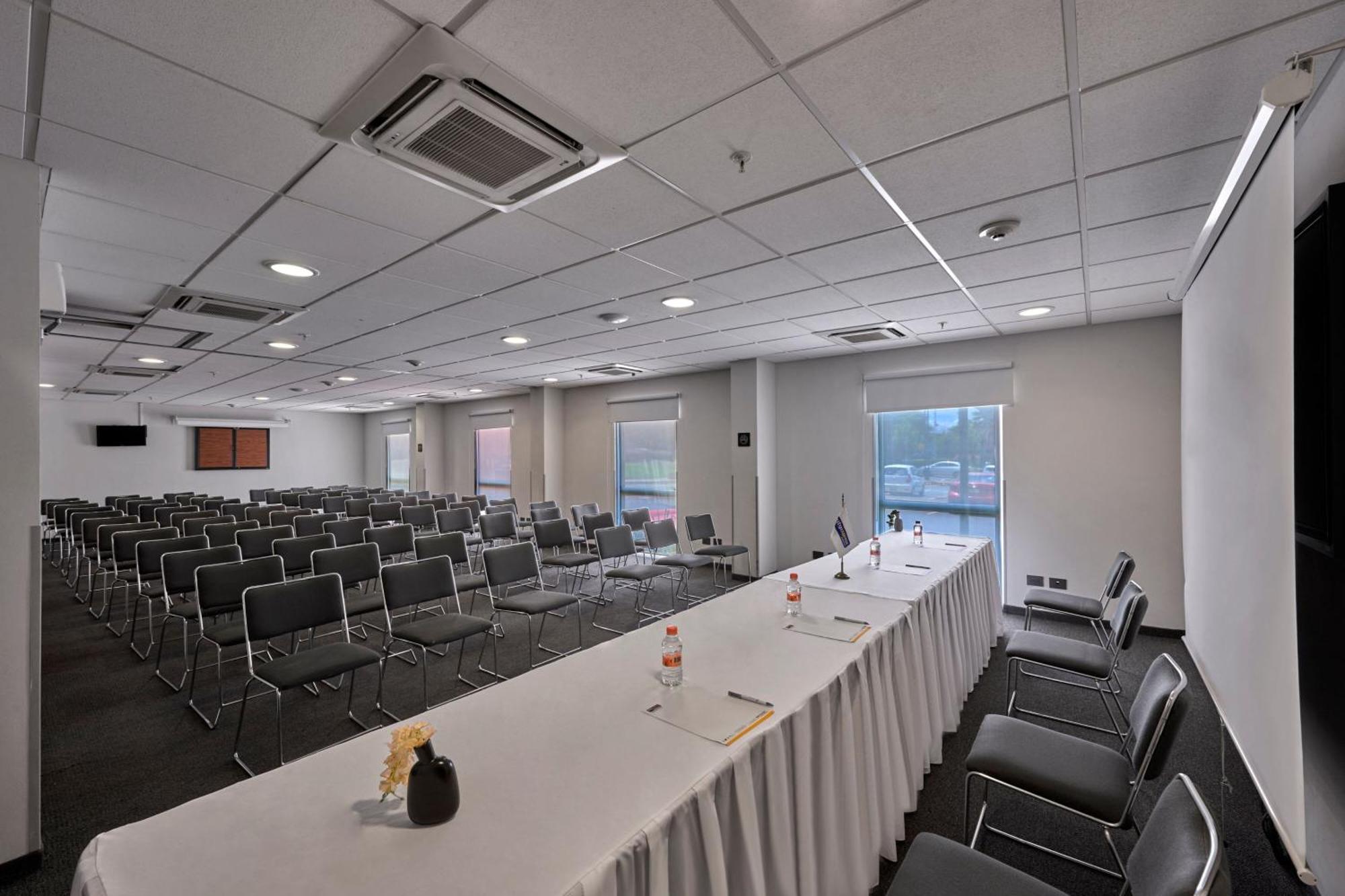 City Express Junior By Marriott Puebla Finsa Ngoại thất bức ảnh